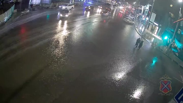 В Волгограде попал на видео наезд на пешехода, совершенный на пересечении Советской и Краснознаменской. Авария произошла... в Волжском, 08.04.2025 в 11:00