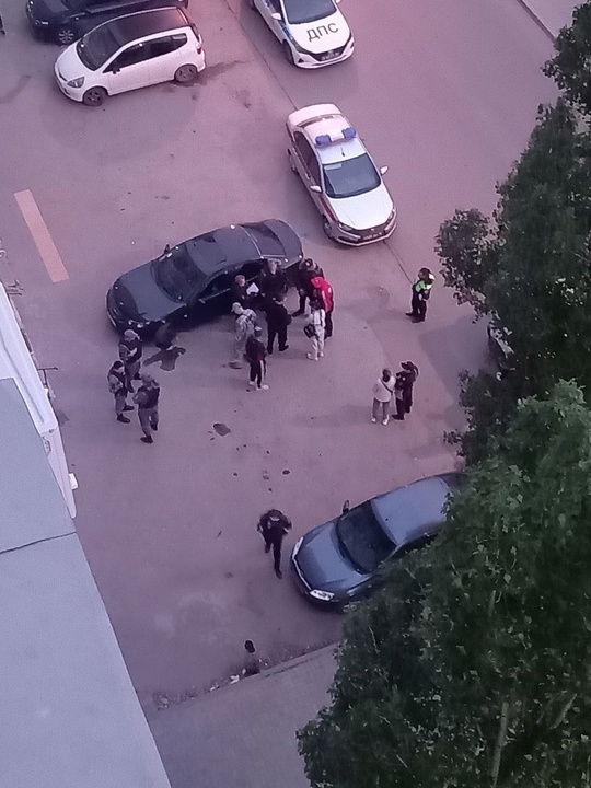 Мужчина открыл стрельбу у жилого дома на улице Триумфальной, 24 в Краснооктябрьском районе Волгограда. Очевидцы сообщили... в Волжском, 03.05.2025 в 15:00