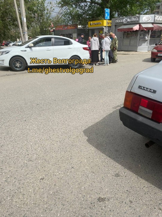 🗣На Батова 1 сбили пожилую женщину... в Волжском, 08.05.2025 в 15:00