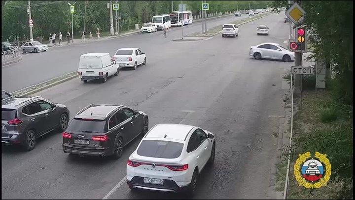28 мая в Кировском районе произошло ДТП на ул. 64-й Армии. в Волжском, 28.05.2025 в 22:00