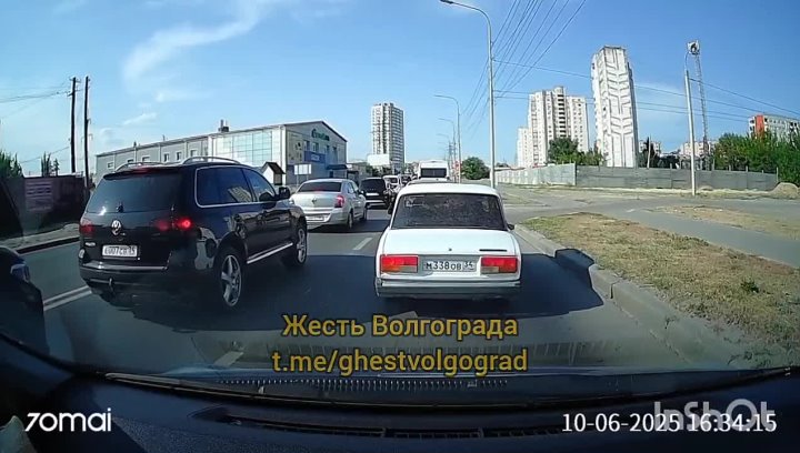 Ул. Лермонтова, зачем стоять в пробке... в Волжском, 12.06.2025 в 21:30