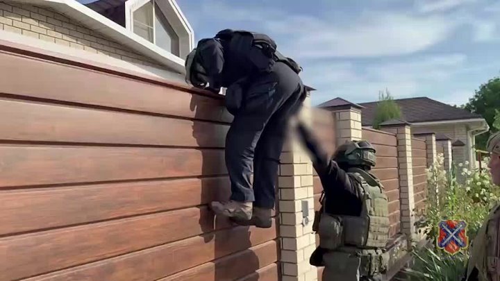 🗣В Волжском полицейские выявили коррупционную схему при благоустройстве территорий в Волжском, 20.06.2025 в 16:30