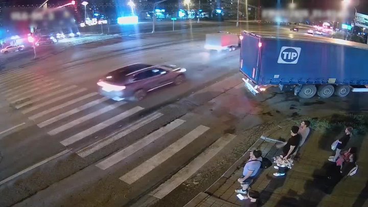 23 июля в Красноармейском районе Волгограда у остановки «Бульвар Энгельса» две иномарки не поделили перекрёсток. В резул... в Волжском, 25.07.2025 в 07:30