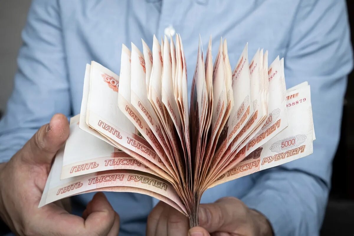 🗣 Зарплаты бюджетников вырастут на 7,6% с октября в Волжском, 03.08.2025 в 20:30