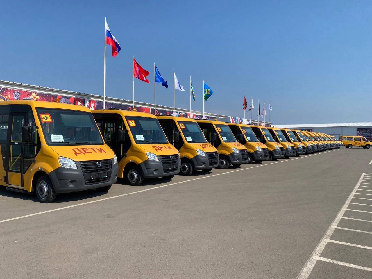 В Волгоградской области к 1 сентября школы в 15 муниципалитетах получат 21 новый школьный автобус в Волжском, 22.08.2025 в 13:00