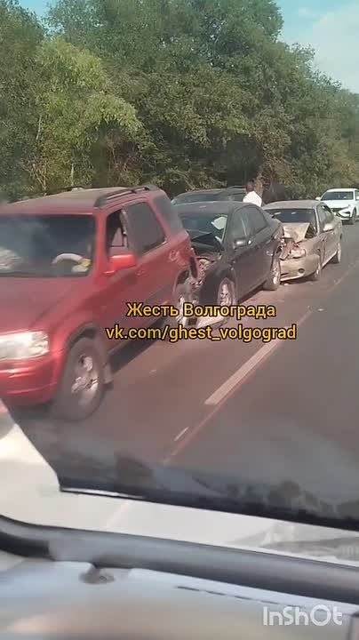 Авария после Госпитомника, в сторону Волгограда. Пробка растянулась до Лебяжьей поляны... в Волжском, 31.08.2025 в 17:00