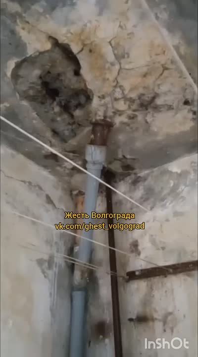Нам пишут: В общежитии по улице Быстрова 84 опять прорвало трубы в подвале. Ремонта хватило на несколько дней. Подвал по... в Волжском, 08.09.2025 в 08:30