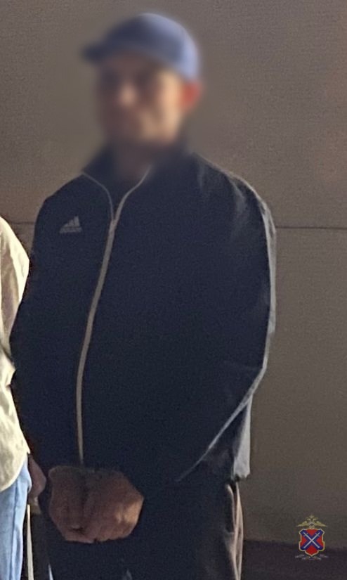 🗣В Красноармейском районе полицейские задержали подозреваемого в уличном грабеже в Волжском, 09.09.2025 в 09:30