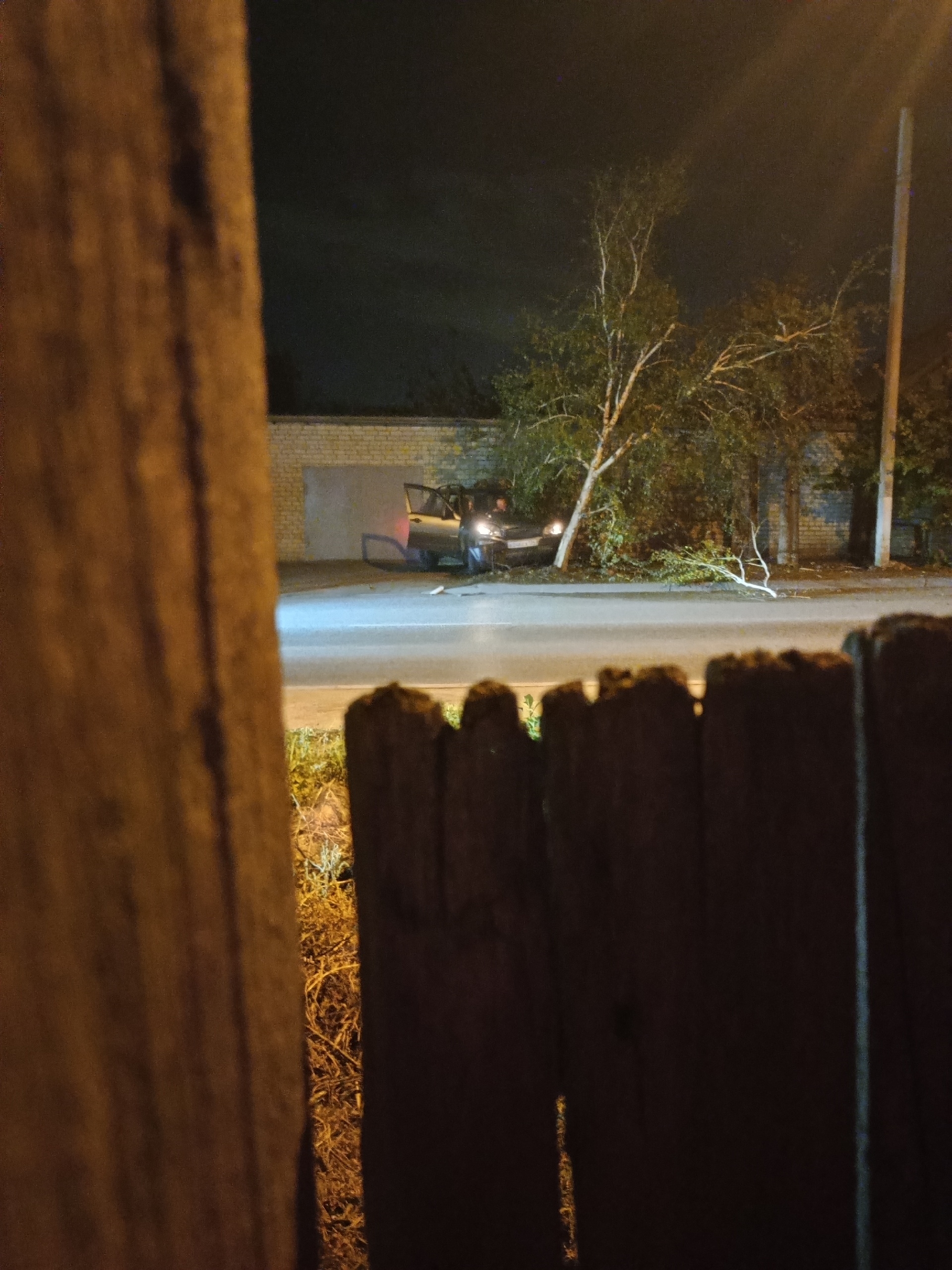 ДТП было, ул. Саши Филиппова, в сторону 3 продольной в Волжском, 23.10.2025 в 17:00