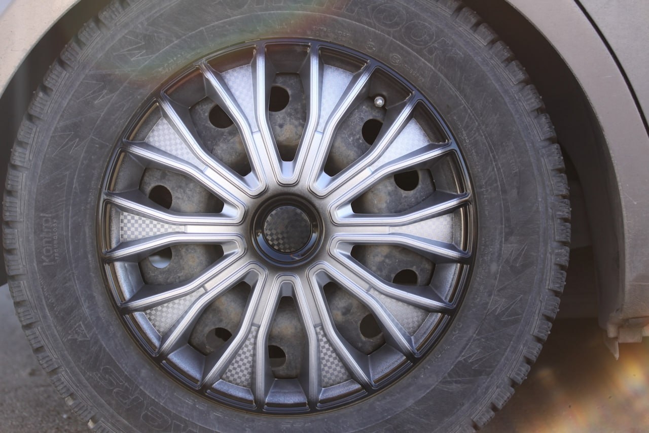 Жителя Волжского подозревают в краже автомобильных колпаков на 60 000 рублей в Волжском, 01.11.2025 в 10:00