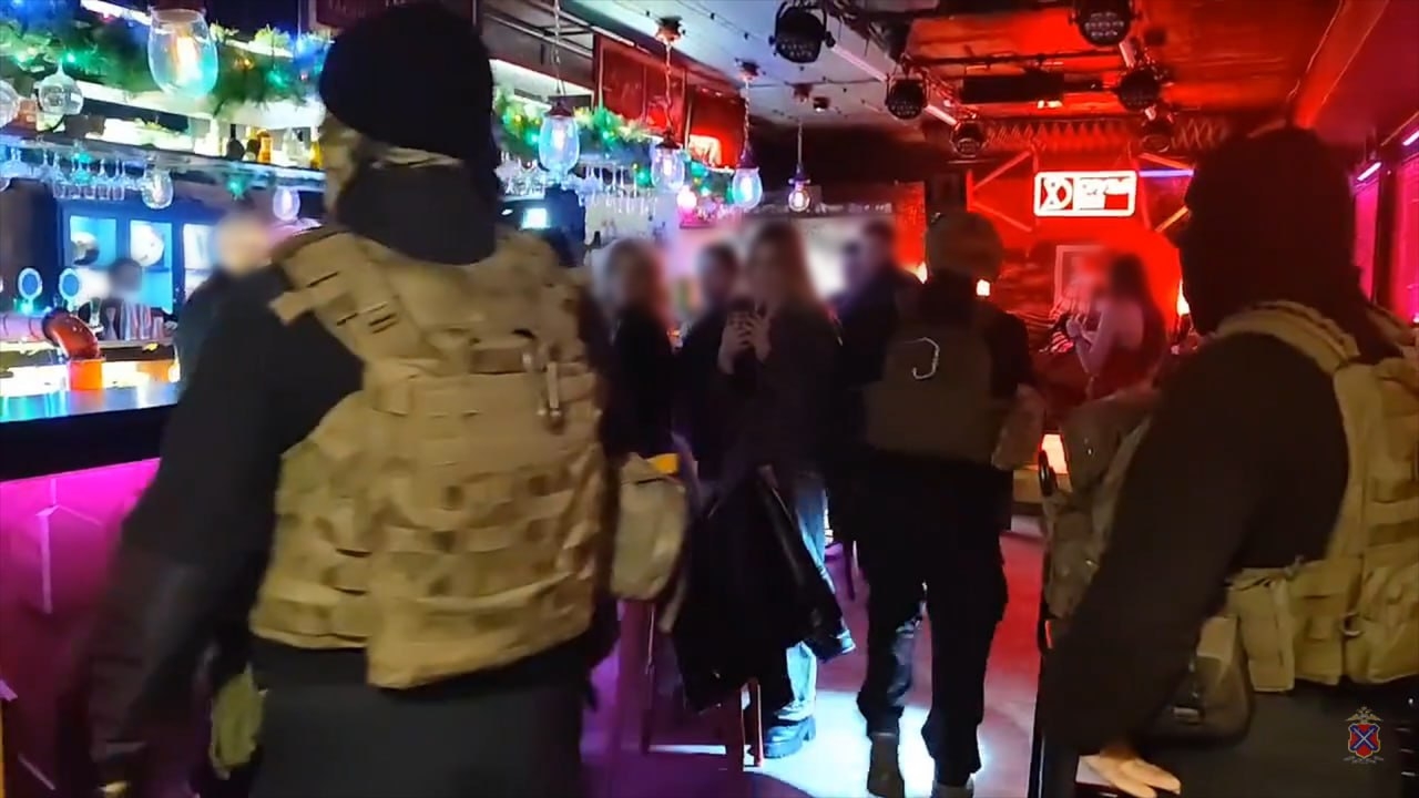 Сотрудники Управления по контролю за оборотом наркотиков провели профилактический рейд в Ворошиловском и Центральном рай... в Волжском, 21.12.2025 в 18:00