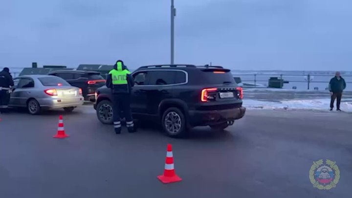 Госавтоинспекторы Волгограда проводят массовые проверки водителей в Волжском, 22.01.2026 в 20:30